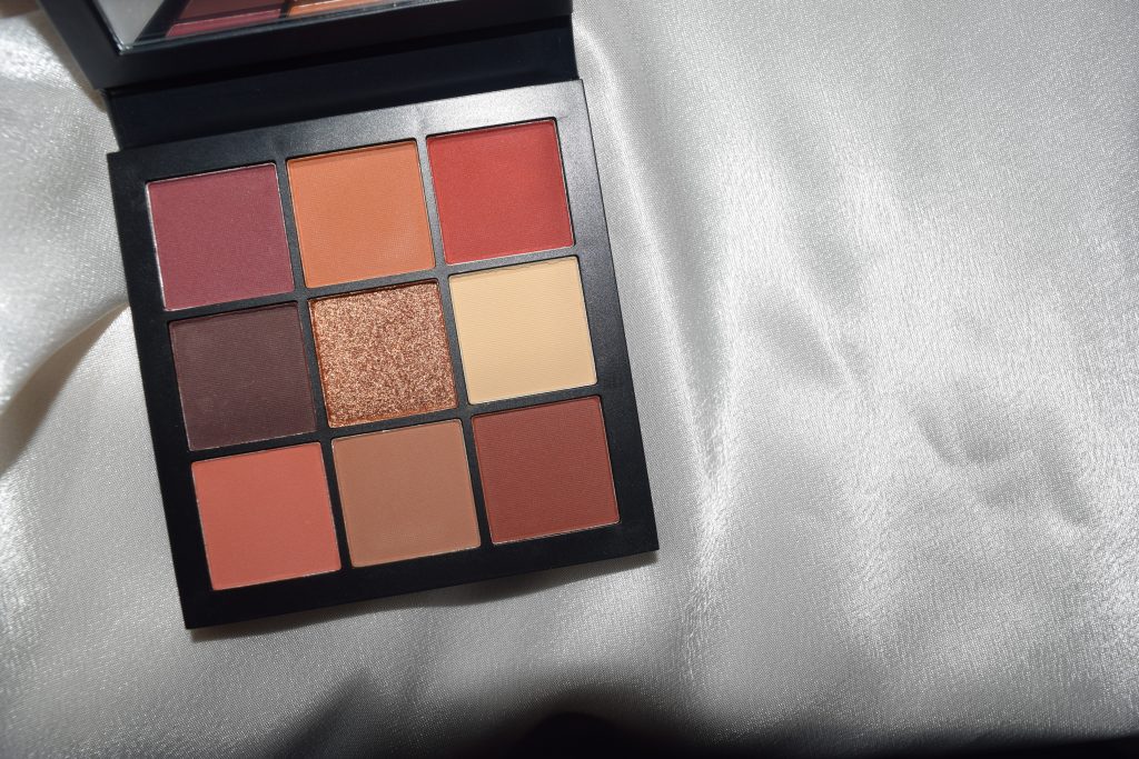 Huda Beauty Obsessions Eyeshadow Palette in Warm Brown – Simply Eseeri